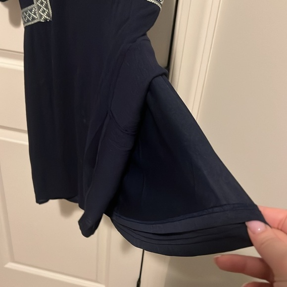 White Mark Navy V neck Cold Shoulder lined Dress NWT size XL w keyhole in back - Picture 5 of 10